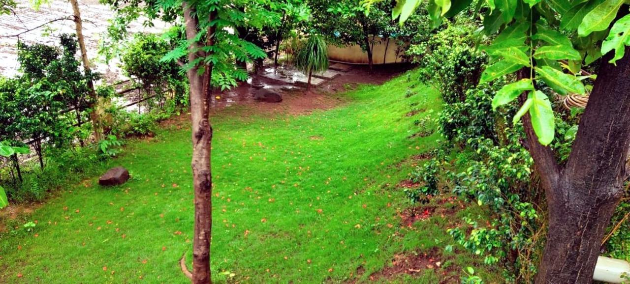 Karjat Villa Eksteriør bilde
